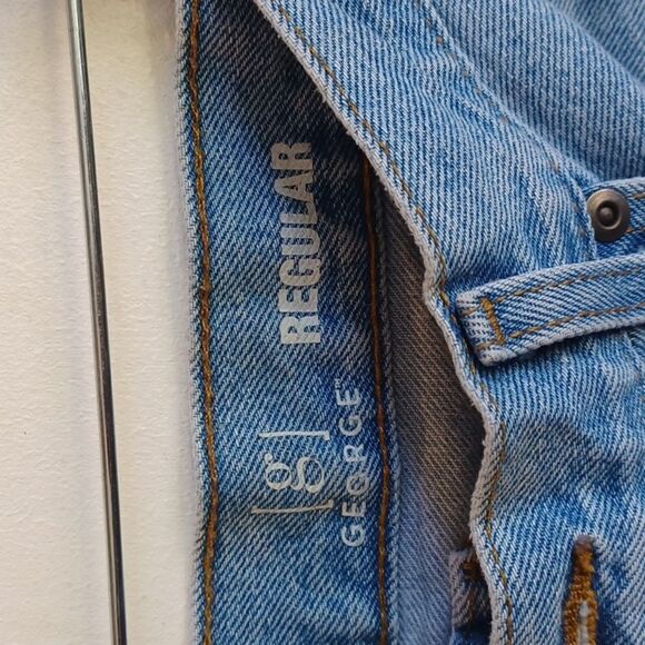 George Jeans - Picture 2 of 3